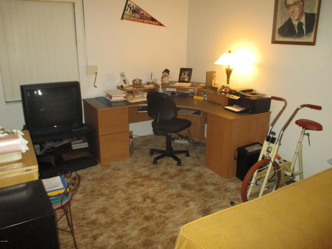 Photo of 711 NE Cobblestone Lane