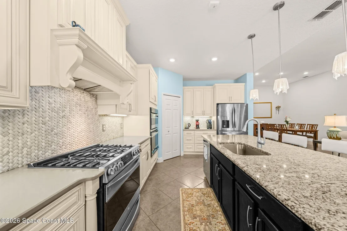 Photo of 4610 Leo Lane