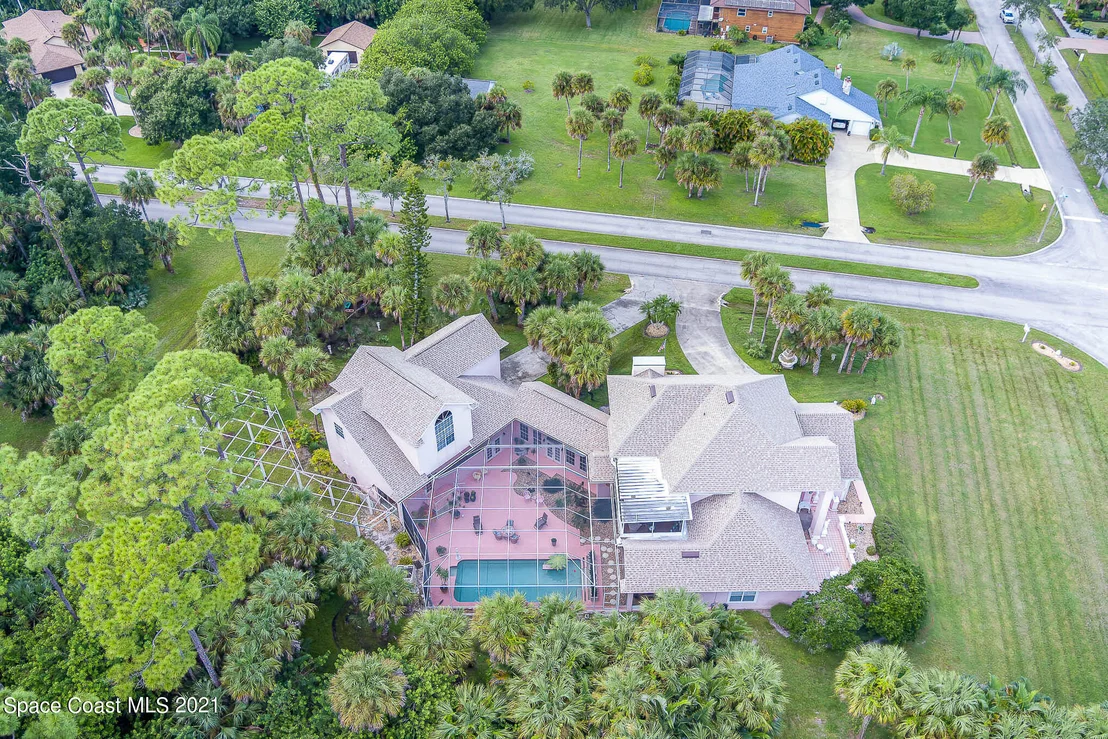 Photo of 1817 Laurel Oak Drive S
