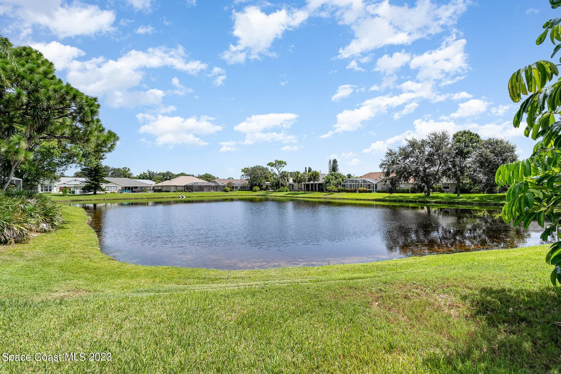 Photo of 498 Kimberly Drive