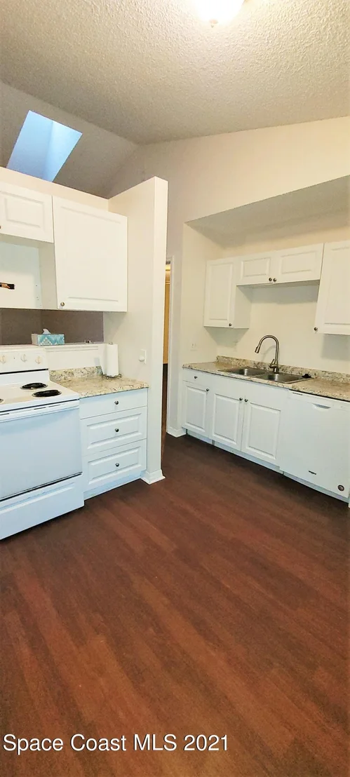 Photo of 5569 Flint Road