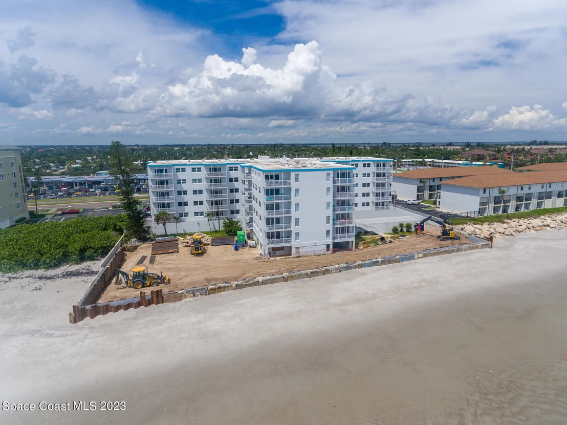 Photo of Unit 607 at 205 Highway A1a