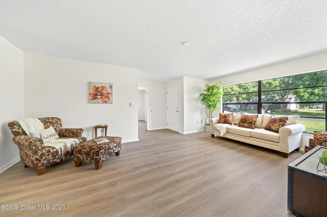 Photo of 5065 Bradbie Lane