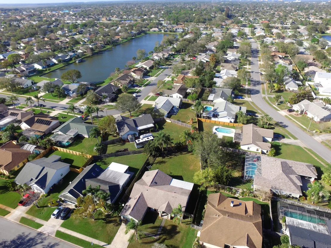 Photo of 1237 Lakeview Drive