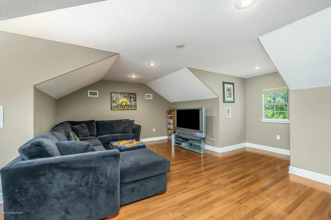 Photo of 2167 Windbrook Drive SE