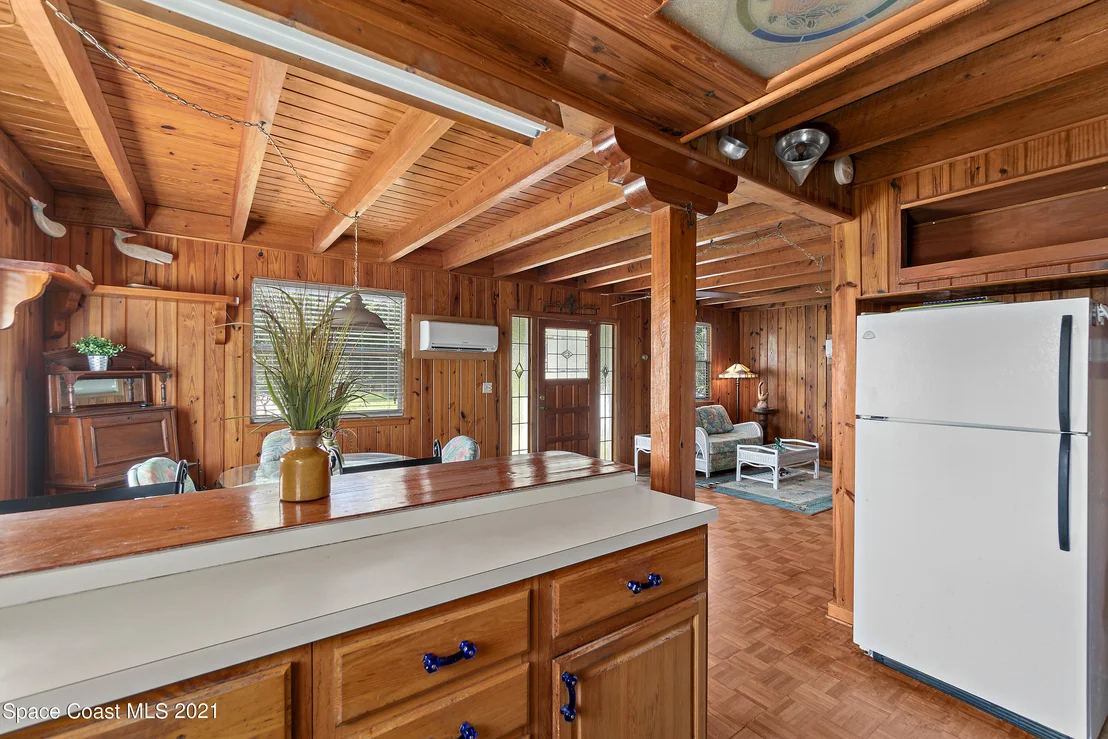 Photo of 4670 Robert Street