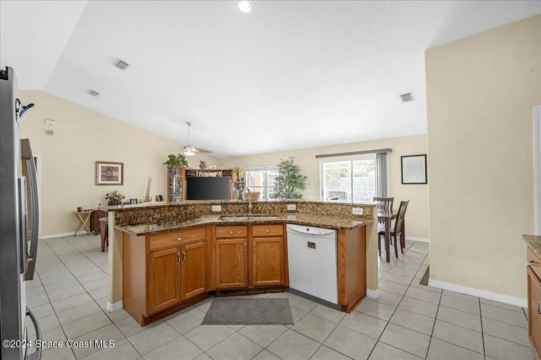 Photo of 6018 Newbury Circle