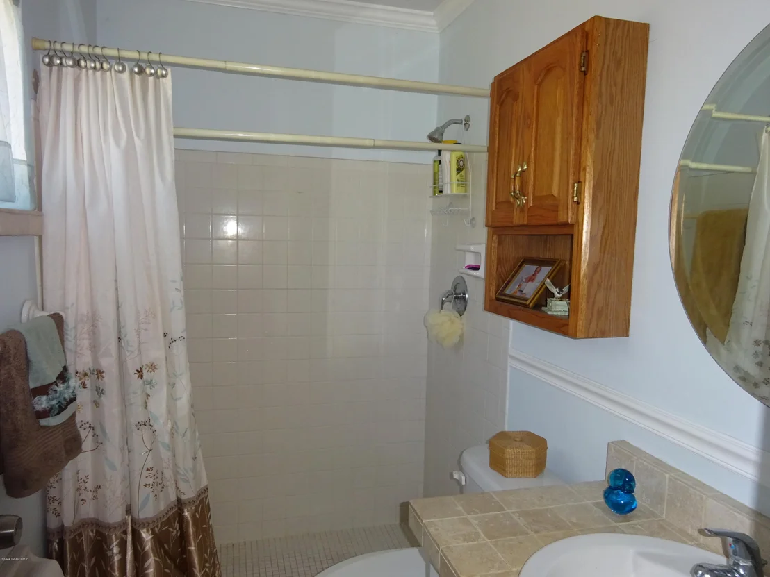Photo of 1349 Freil Road NE