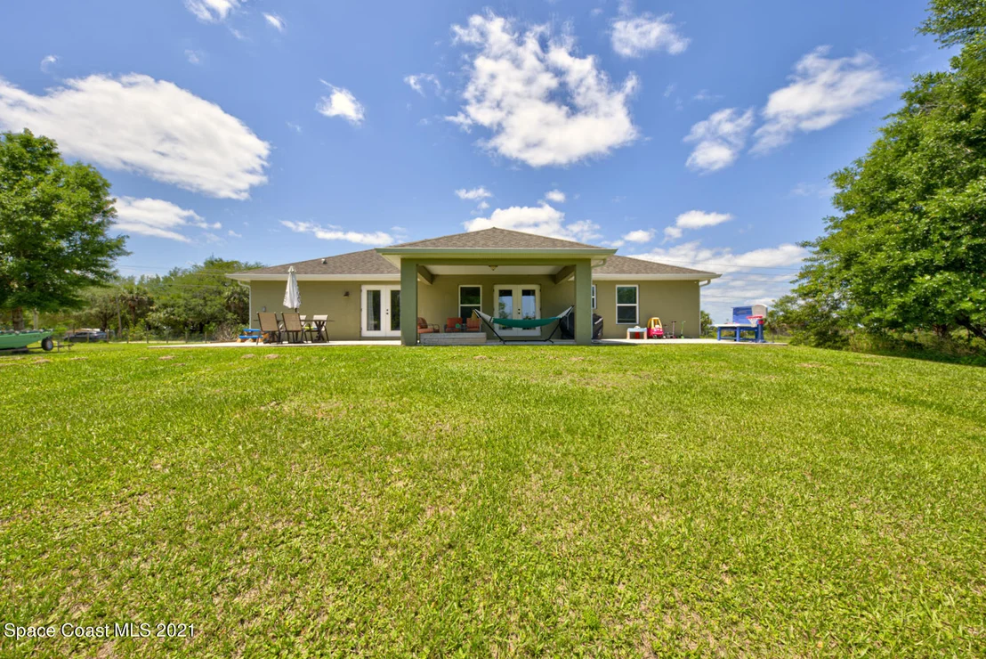Photo of 6135 Dixie Way