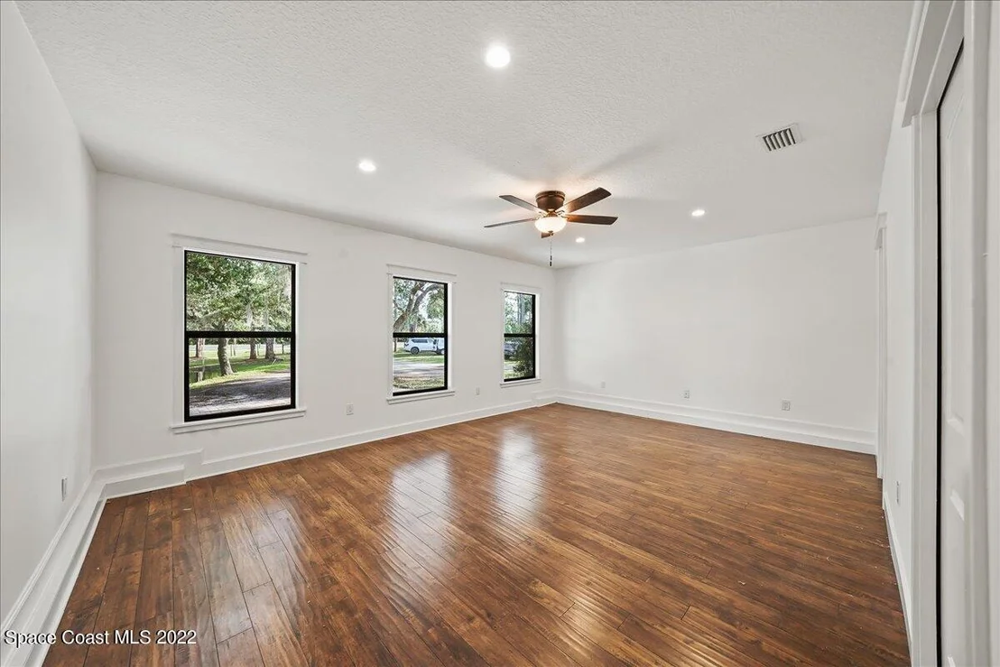 Photo of 3385 Grant Road