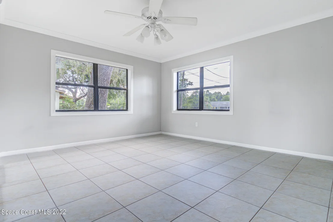 Photo of 2777 Pine Avenue
