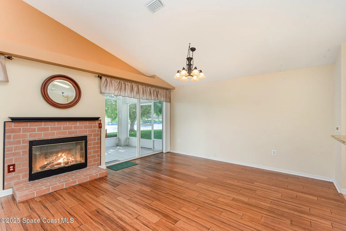 Photo of 2597 Addington Circle