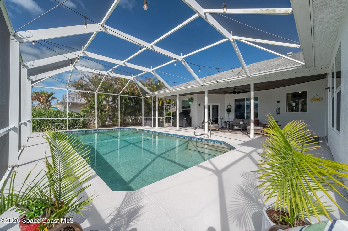 Photo of 447 Sandy Key