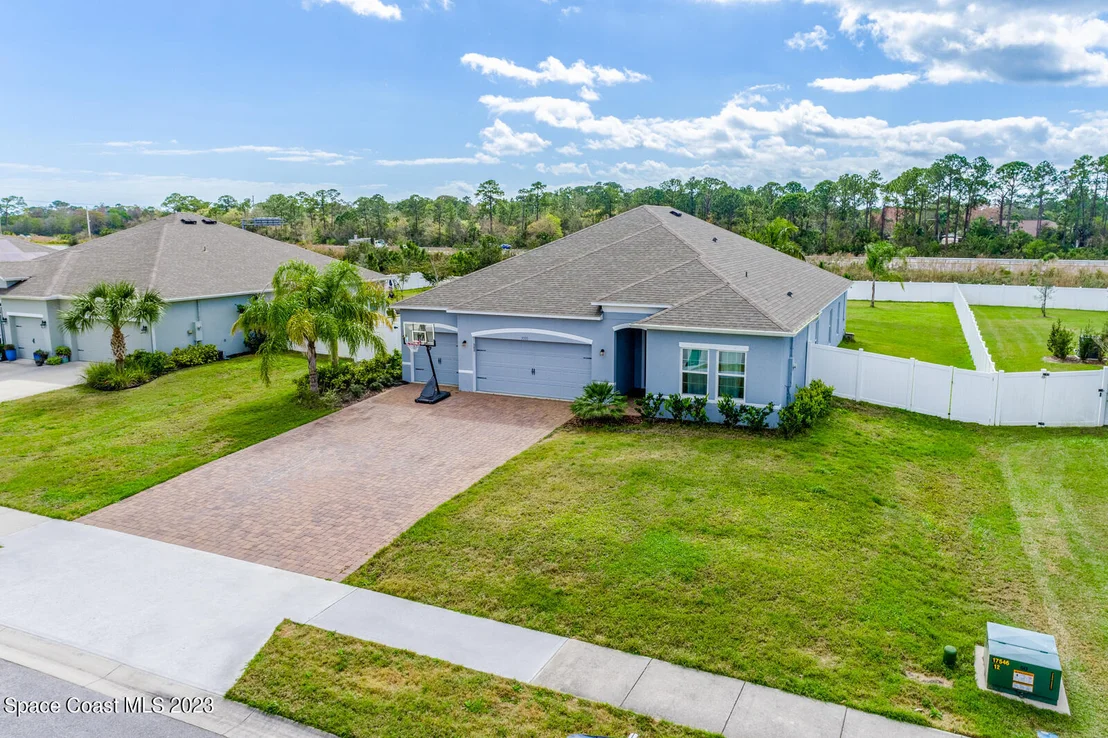 Photo of 3531 Breezy Point Lane