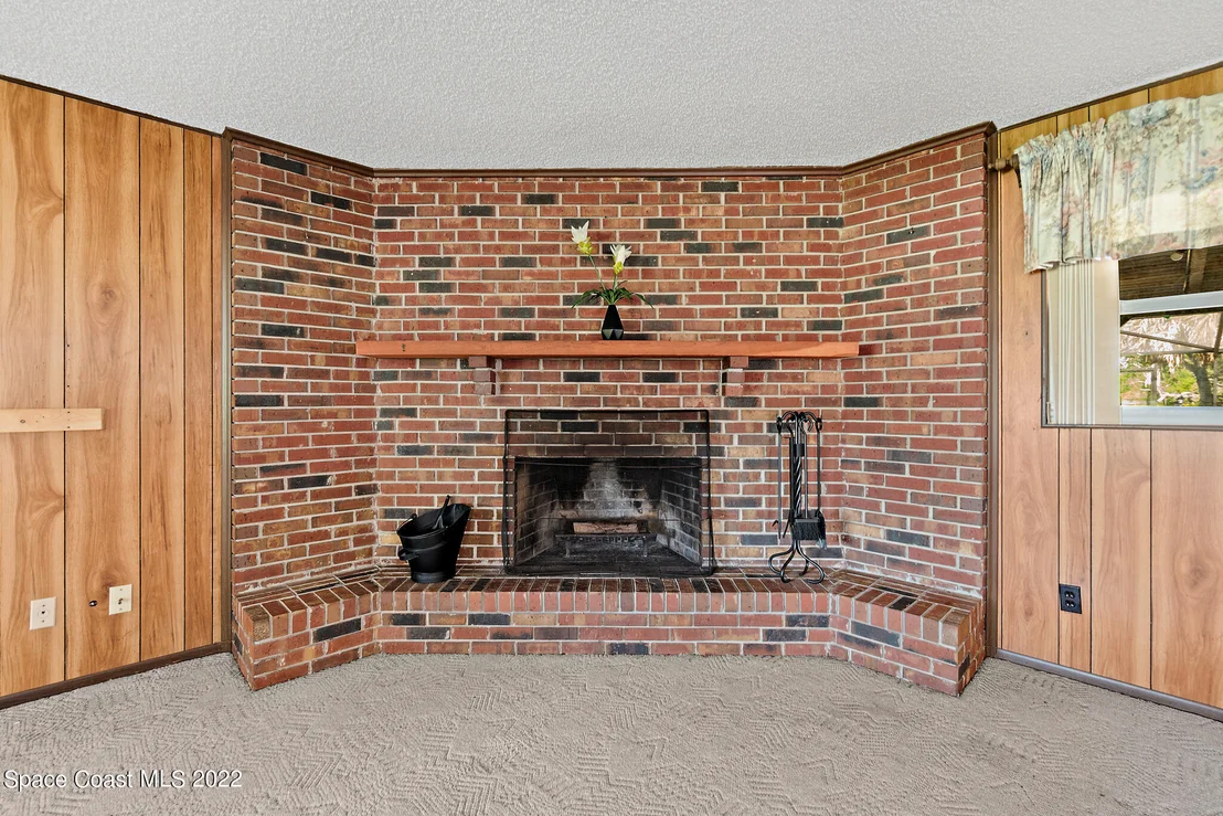 Photo of 2190 N Singleton Avenue