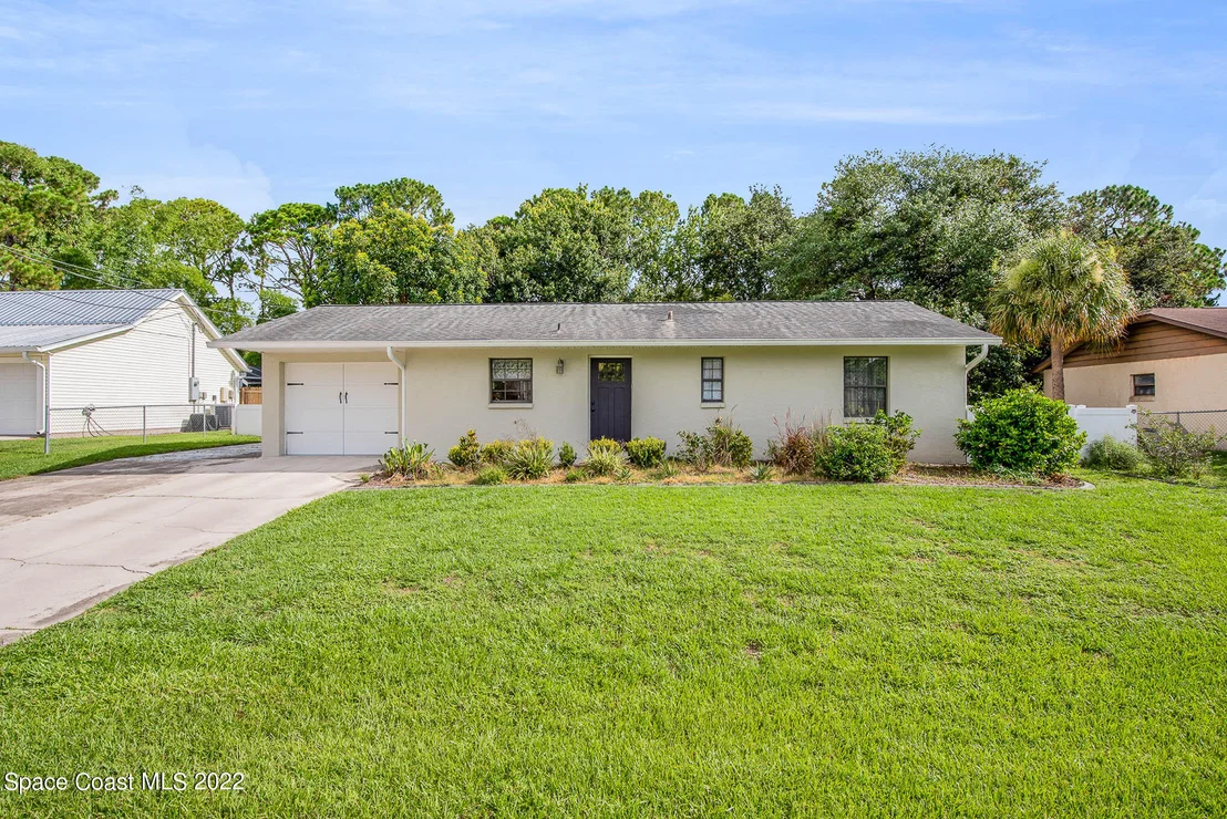Photo of 5460 Friendly Street