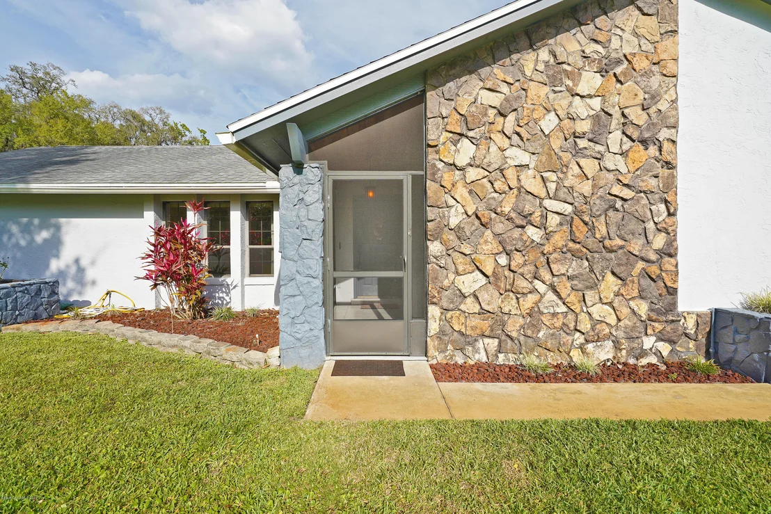 Photo of 1355 War Eagle Boulevard