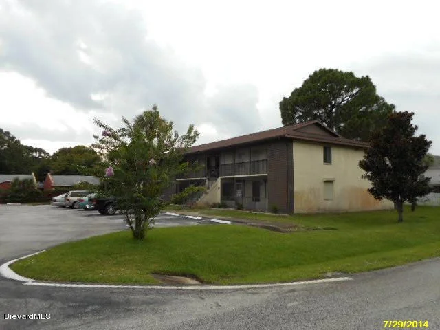 Photo of Unit 205 at 3213 Murrell Road