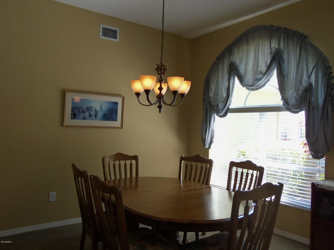 Photo of 975 Pelican Lane