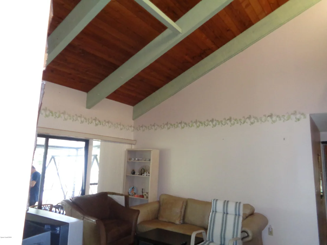 Photo of 425 Willow Tree Drive