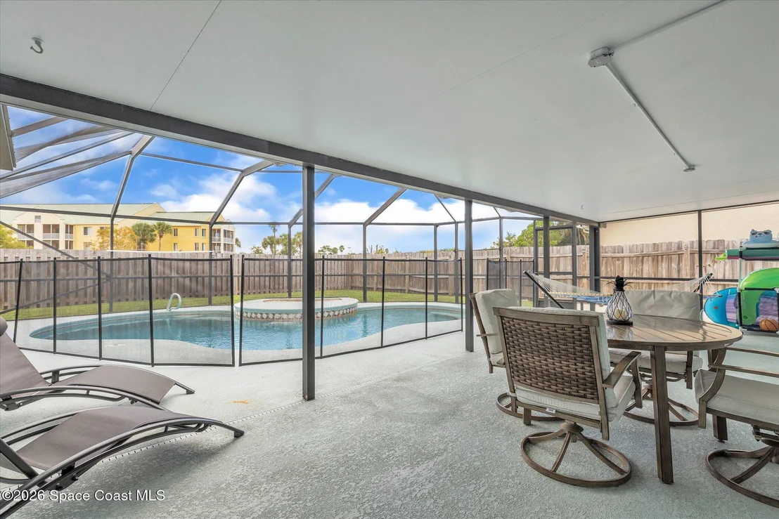 Photo of 233 Cinnamon Lake Circle