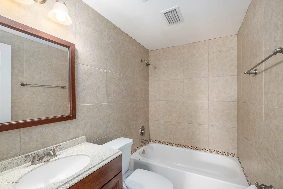 Photo of 1933 Elmwood Drive