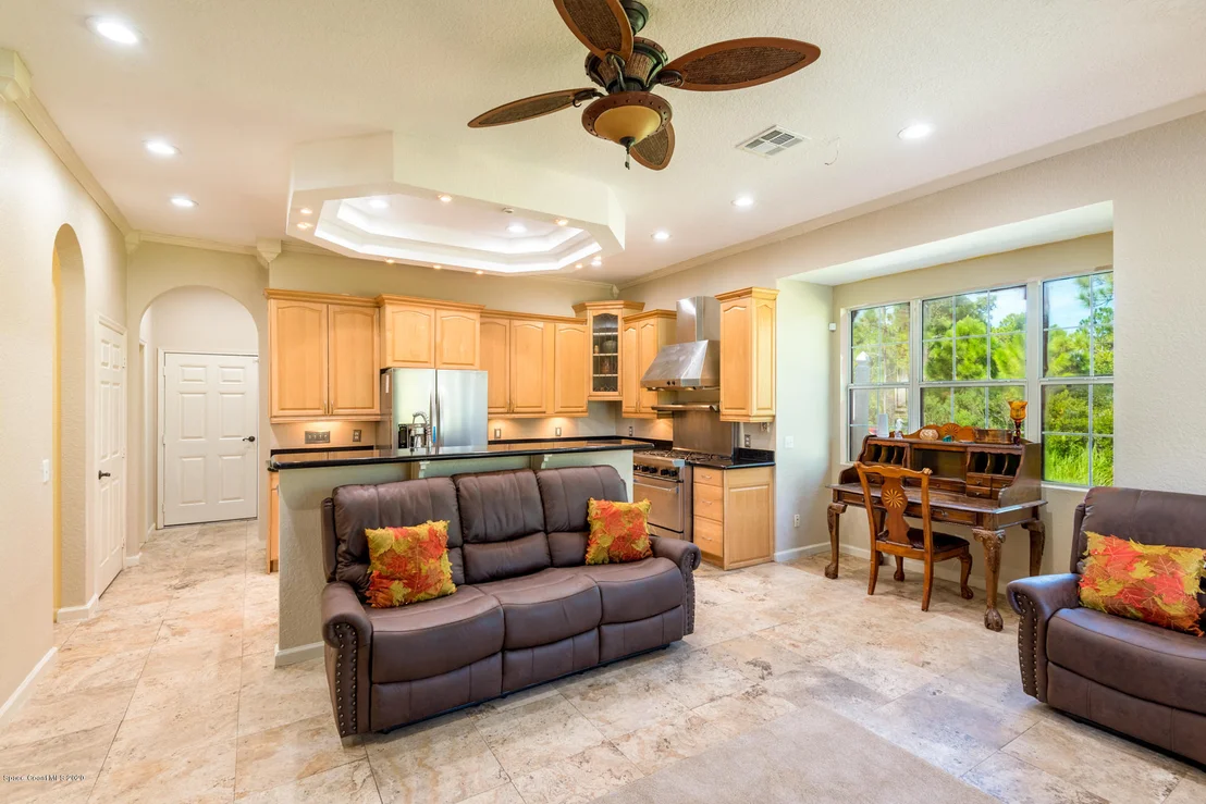 Photo of 1460 Grant Road