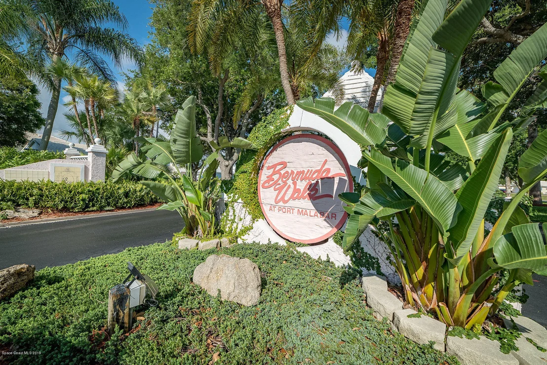 Photo of 1101 Goldenrod Circle NE