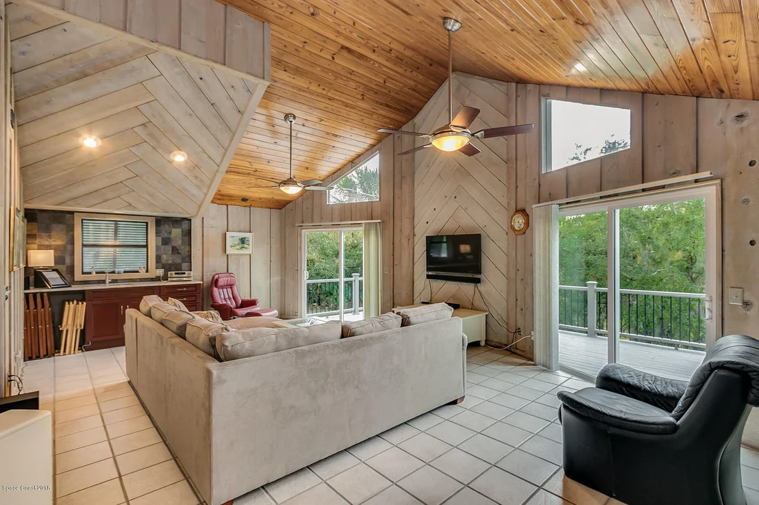 Photo of 345 Pelican Drive