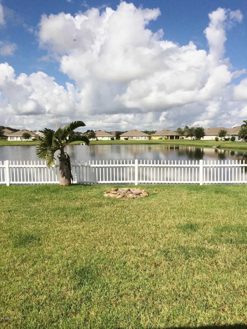 Photo of 2401 Bridgeport Circle