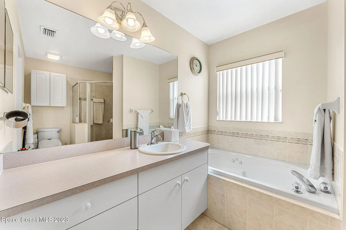 Photo of 1027 Pine Creek Circle NE