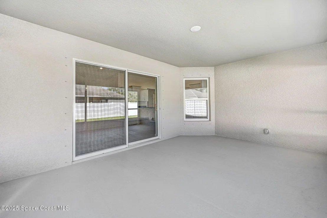Photo of 1089 Savery Road
