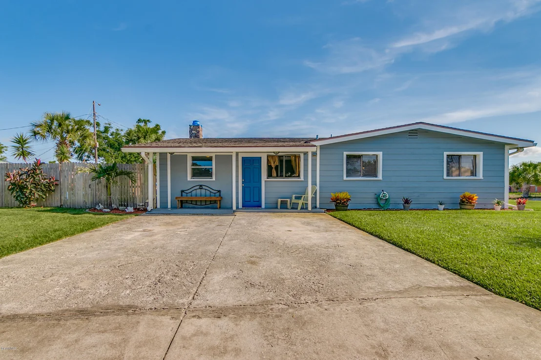 Photo of 1376 Lillian Lane