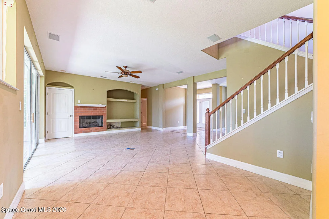 Photo of 160 River Drive