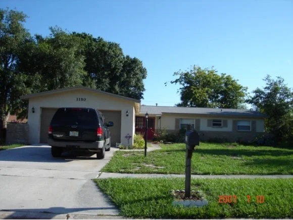 Photo of 1150 Manatee