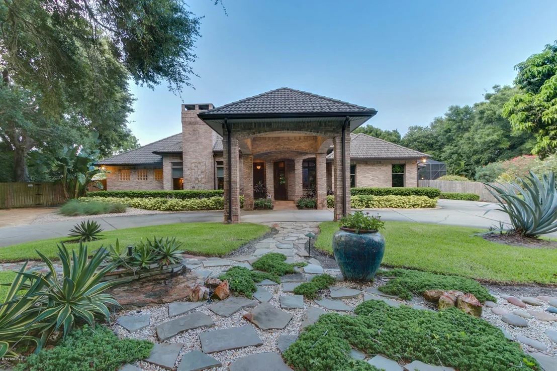 Photo of 16 Summer Place