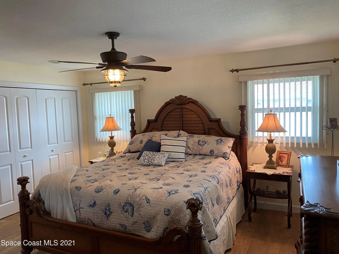 Photo of 445 Hamlin Avenue