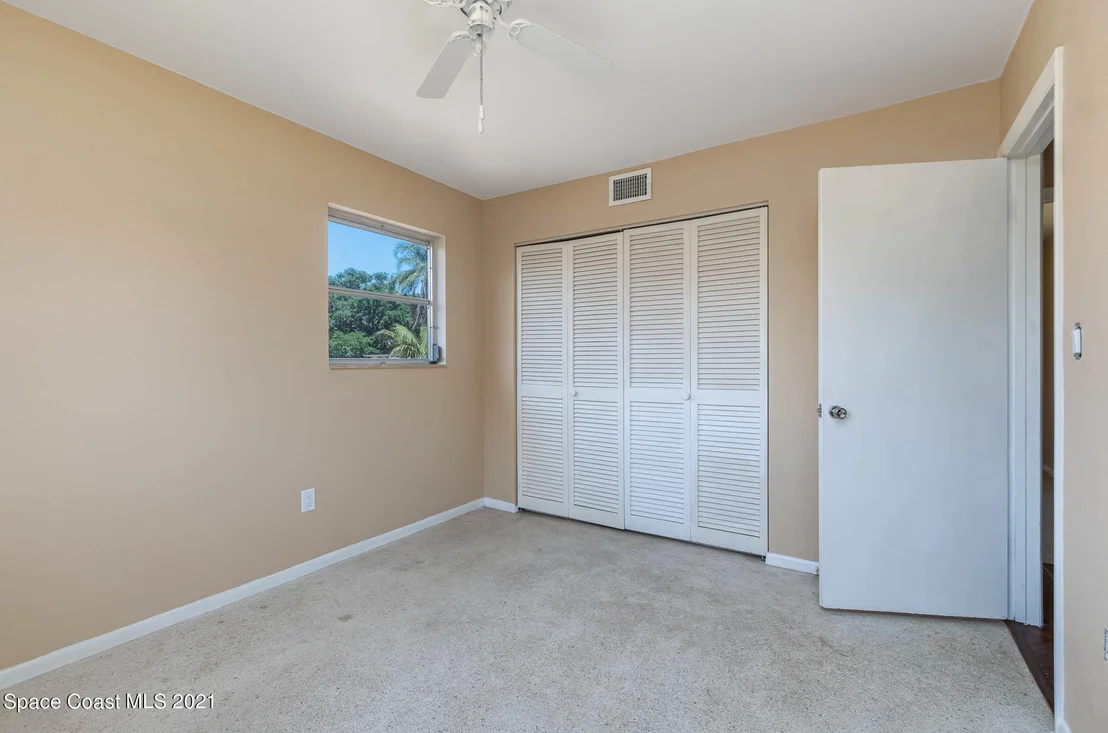 Photo of 950 Fulton Lane NE