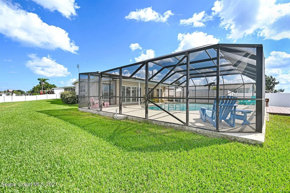 Photo of 489 Penguin Drive