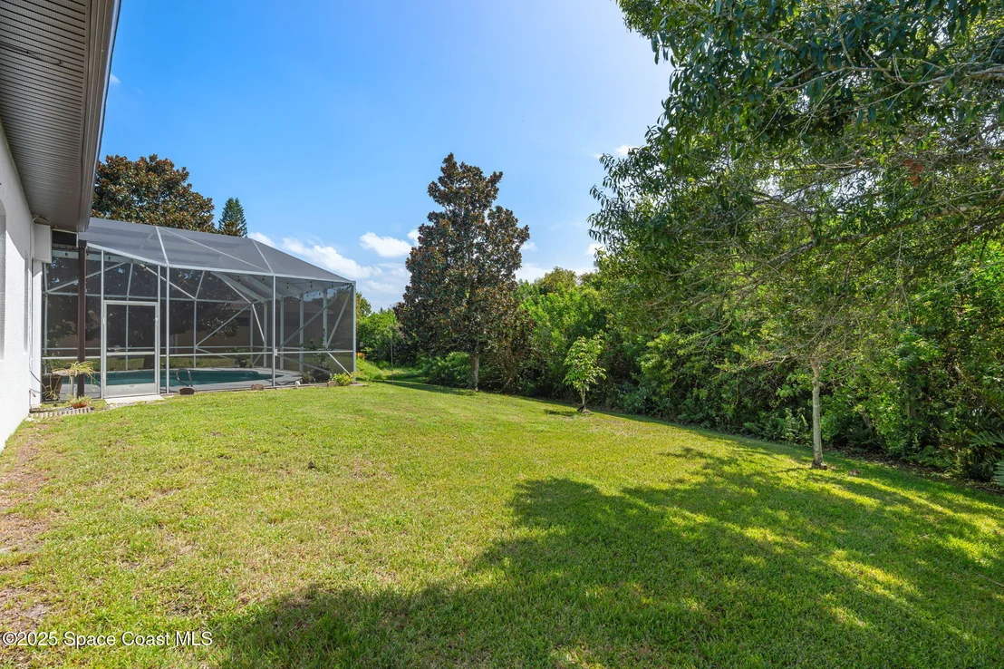 Photo of 4540 Canard Road