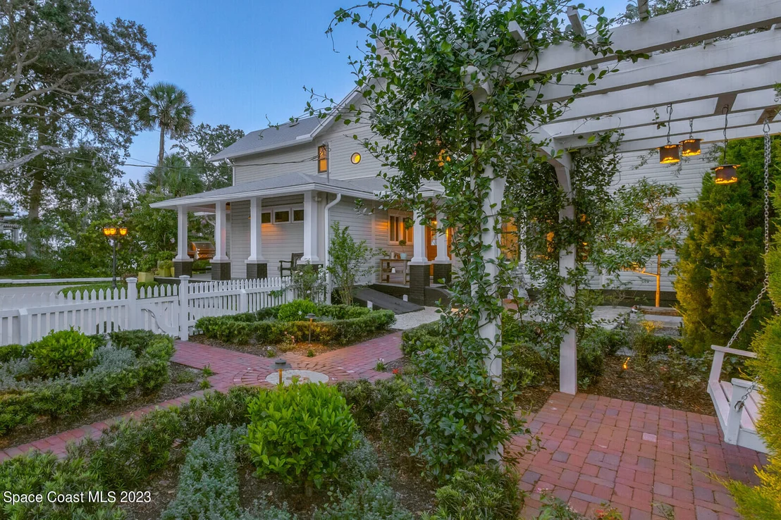 Photo of 709 Rockledge Drive