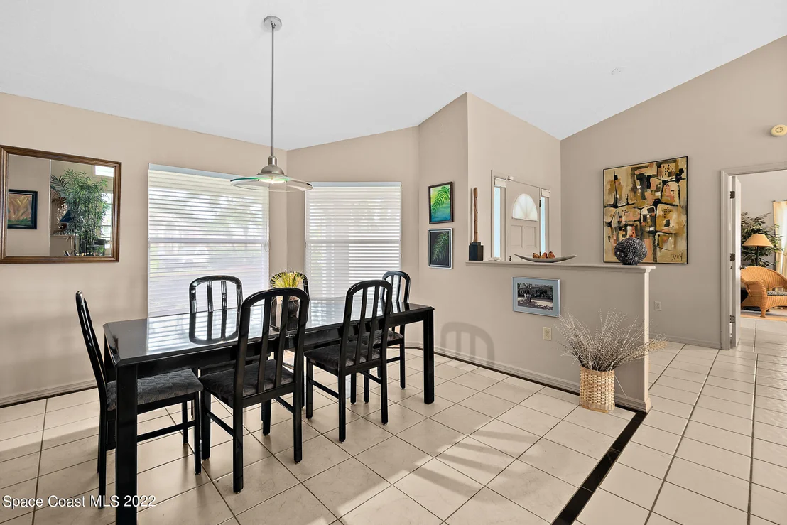 Photo of 686 Rossmoor Circle