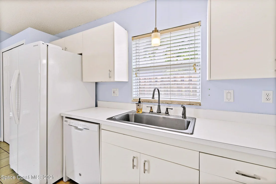 Photo of 8050 Bracken Lane