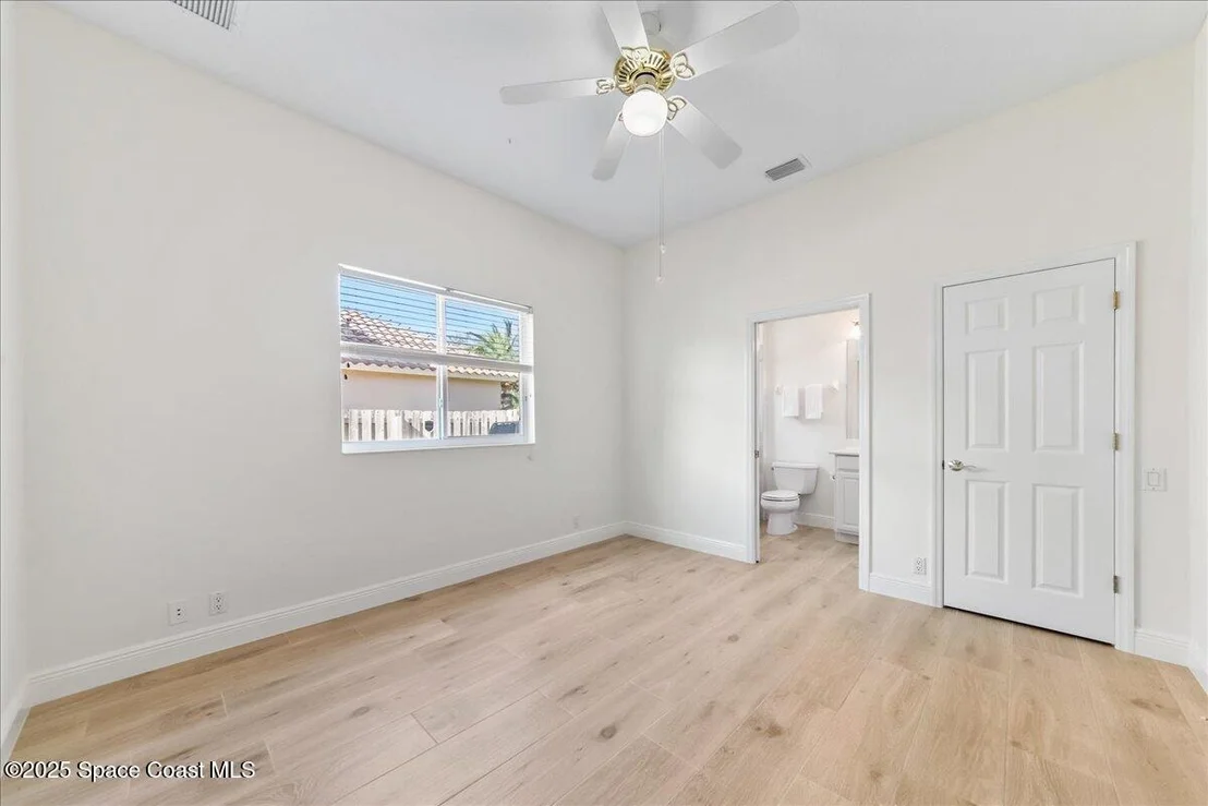 Photo of 327 Southampton Drive