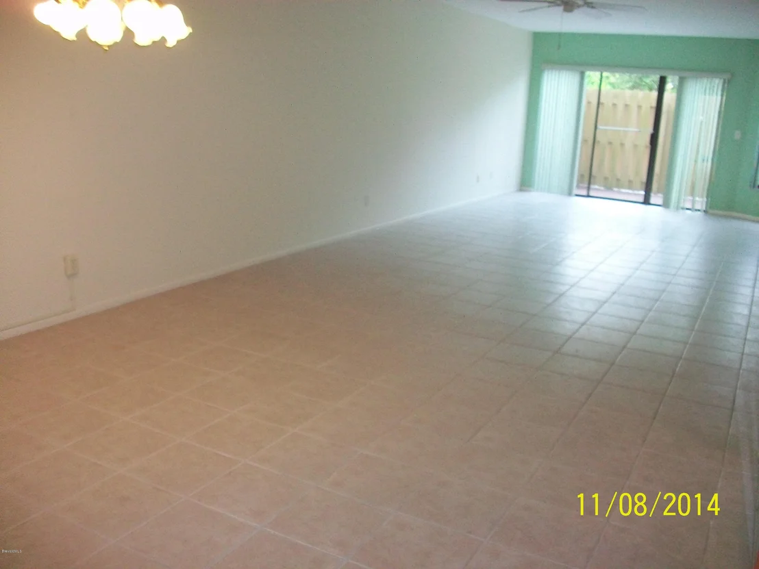 Photo of Unit 1213 at 305 Tangle Run Boulevard