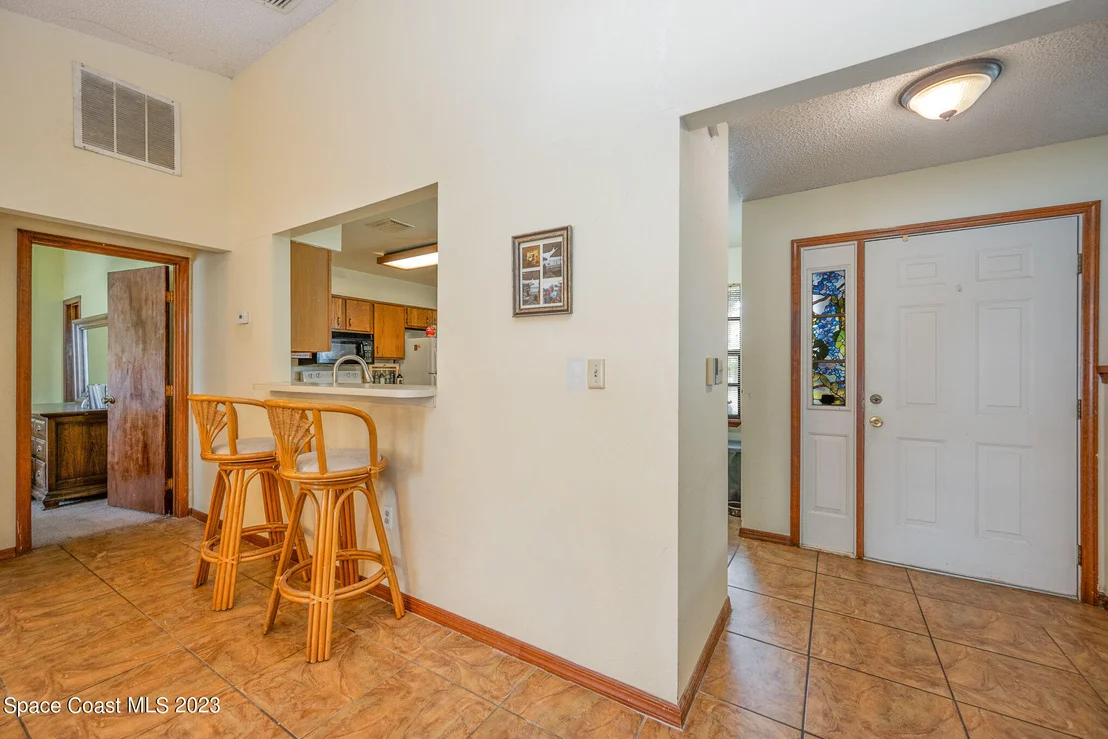 Photo of 858 Pine Wood