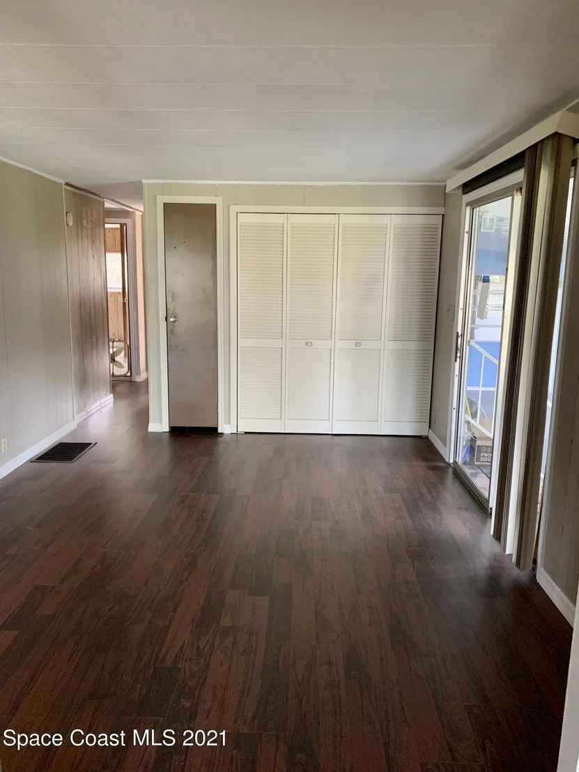 Photo of 195 Maplewood Boulevard