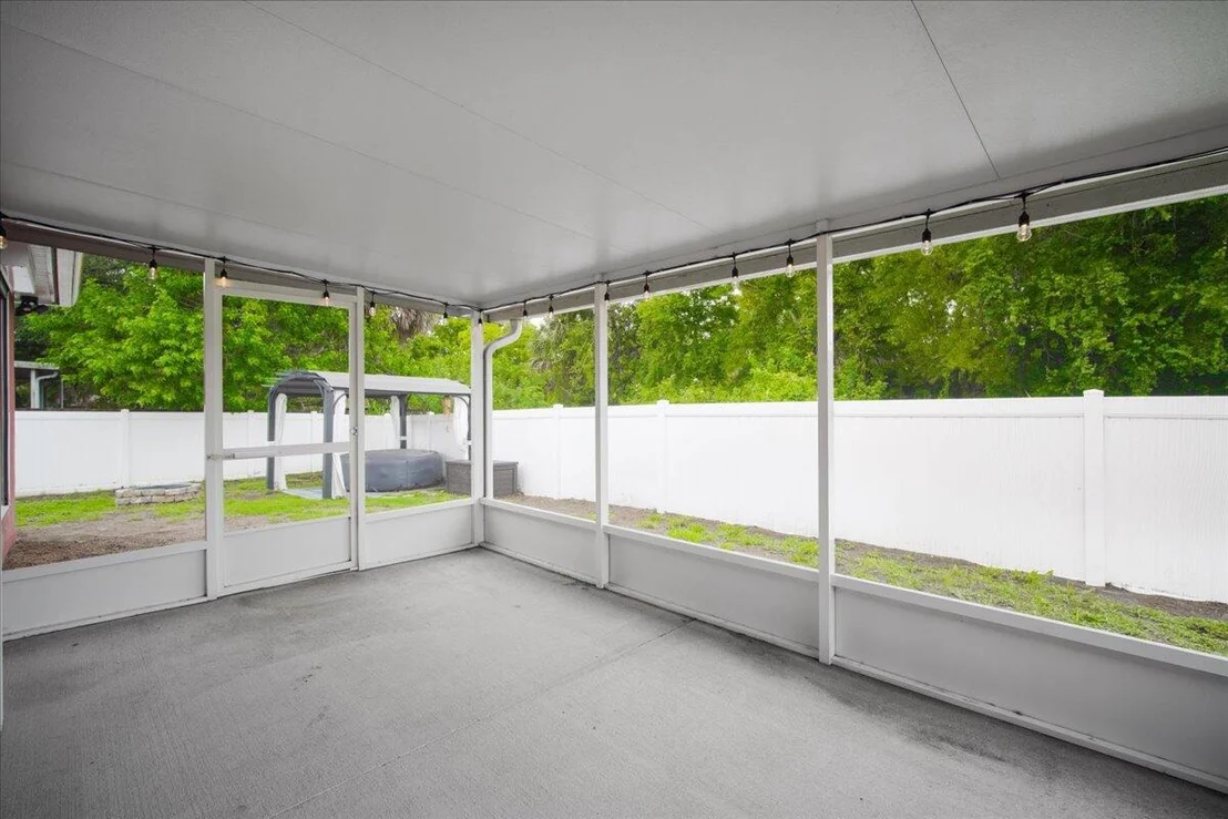 Photo of 6445 Ainsworth Road