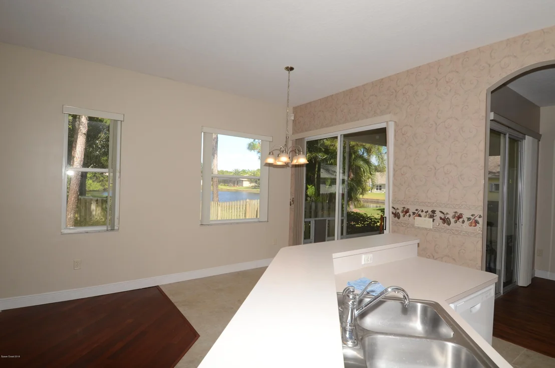 Photo of 802 Potomac Drive