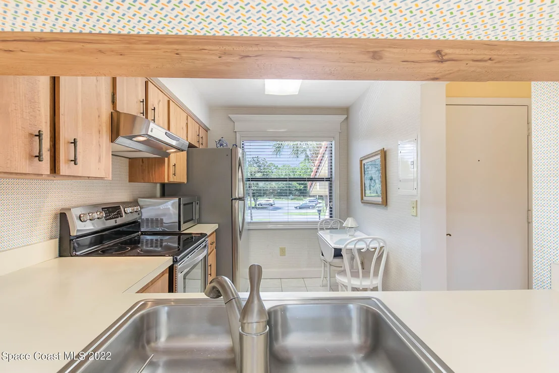 Photo of Unit 202 at 6068 Willowpointe Circle